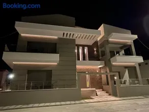 Kairos luxury apartments Fanari - Image 2