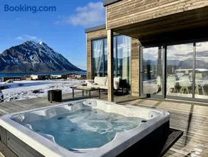 Lyngvær Aurora Lodge - Jacuzzi - No 03 - Image 1