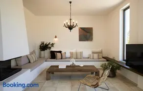 Villa Livani, Prinos Sleeps 12 Heated Pool Peaceful Countryside Retreat - Image 1