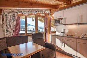 Apartamento ideal para familias con terraza y jardín | Vistas al lago - Image 2