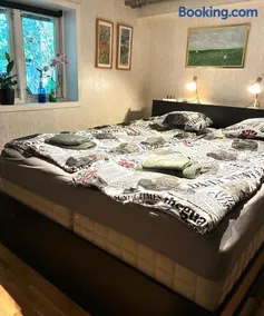 Comfortable stay near Gothenburg with private sauna and coast nearby - Image 3