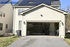 Luxury Living at Woodmore - Image 4