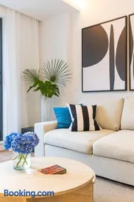 Urban Rooftop Apartment - Image 4