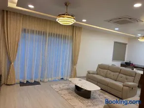 Luxury Villa - Image 1
