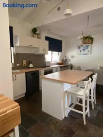 Preston Beach tranquil holiday home - 3 night minimum stay - Image 4