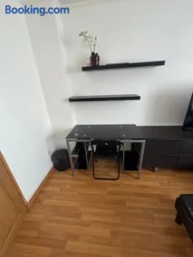 Appartement F2 bien équipé et proche de la gare et de Paris par train - Image 4