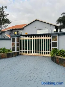 Airport Continental Guest House - Image 2