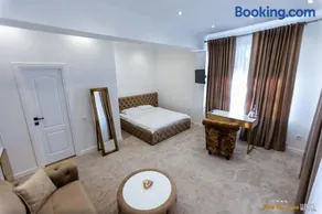 Jolie Boutique Hotel - Image 2