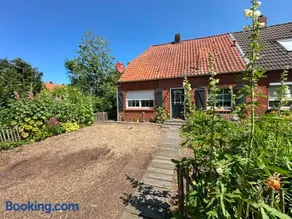Huus an`t Dörpsdiek - Image 1