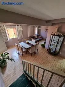 Quarto confortável com banheiro privativo em aconchegante residência - Image 3