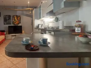 Suite 71 - Image 4