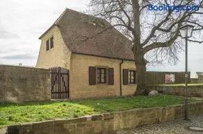 Jägerhaus auf Schloss Neuenburg - Image 1