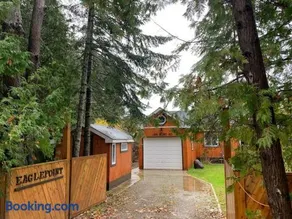 Modern 4BR Cottage, Hot Tub & Sauna on Tay Trail - Image 1
