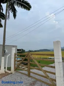 Casa de campo em Gaspar - Image 3