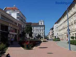 Apartment Sinkó - FREE GARAGE PARKING, central, 2 bedrooms 4 single beds, flexi check-out - Image 4