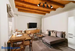 Fos Apartment - Image 3