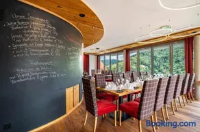 Wein- und Klimahotel Bergfriedel - Image 4