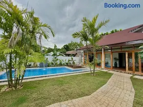 Bella Napoli Resort & Resto - Image 4