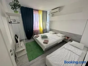 green apartment 70 - Image 1