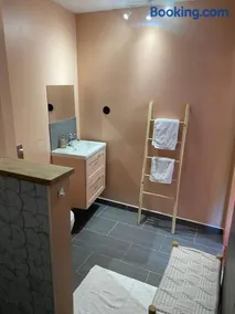 Appartement de Charme dans un Ancien Mas Cévenol piscine et jacuzzi - Image 4