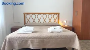 Hotel Royal - Image 1