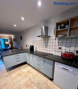 Modern 3 bedroom spacious house in Bishops Stortford near Stansted - Image 4