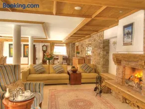 Chalet Panorama - Image 2