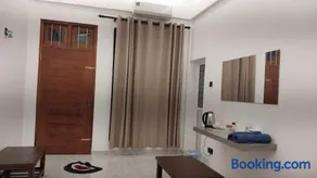 102 1B boossa galle - Image 1