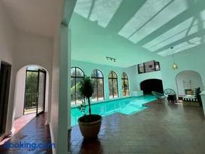 Riverside House with Indoor Pool - Image 2