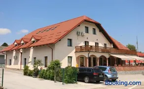 Apartments Vila Leska - Image 1