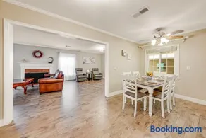Entire 4BR 4BA House in West Covina Modern Private Comfortable - Image 5