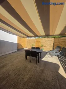 Maison cosy avec grande terrasse privative - Image 2