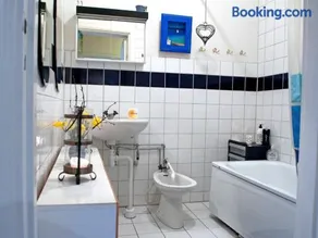 Eklanda Bed & Breakfast - Image 4