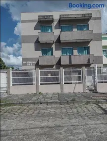 Apartamento perto do mar com garagem coberta em Praia de Leste - Image 4
