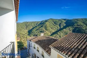 Calle Cruz - Image 1