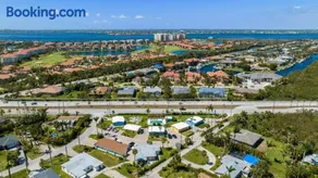 Perfect spot in Ft Myers Beach - Image 4