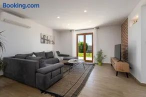Villa Vito an peaceful escape near historic town - Image 2