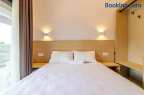 SithoniaRS White Sand Luxury Maisonette - Image 2