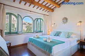 ¡Vistas al Castillo Casa con Piscina en el Centro - Image 3