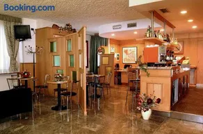 Hotel Pigna D'Oro - Image 3