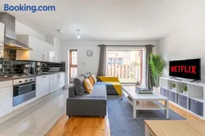 View of the London Eye & Large Terrace - Excellent Flat close to London Waterloo Station - Image 3