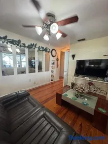 Lakefront Cottage Orlando-Tampa - Image 3