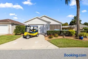 Sunnyside Escape in The Villages With Golf Cart & BBQ - Image 1