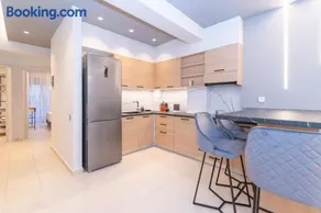 SithoniaRS Luxury Apartment 2nd Floor with Sea View - Image 1