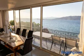 Salamina Blue Horizon House - Image 2