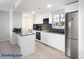 Via Celere 2325 Luxury Sea View Appartment - Image 4