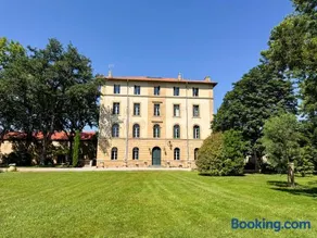 Schloss in herrlichem Park mit Schwimmbad - Image 2