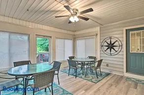 1 Mi to Cape Fear River: Pet-Friendly Retreat - Image 2
