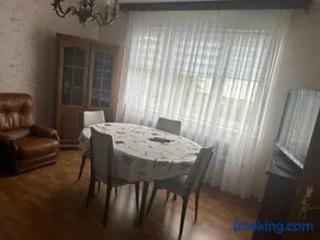 Superbe maison 3 chambres 1 étage et sous-sol, avec jardin et terrasse - Image 4