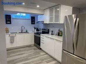 Gilford Beach Apartment - Image 3
